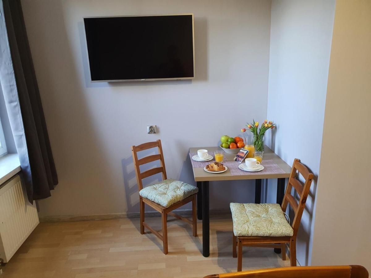 Jasna Hotelik Self Check-In Varsó Kültér fotó