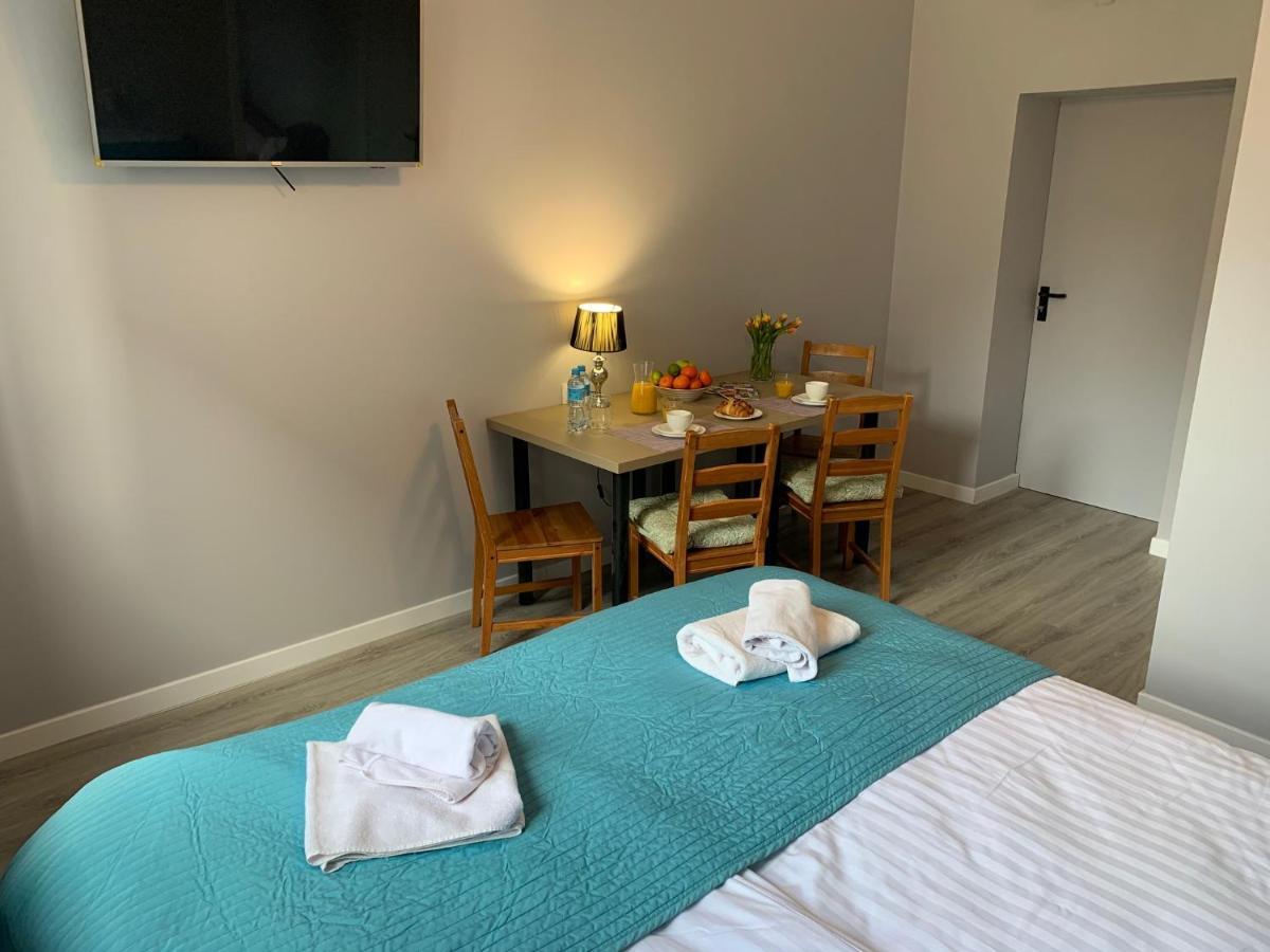 Jasna Hotelik Self Check-In Varsó Kültér fotó