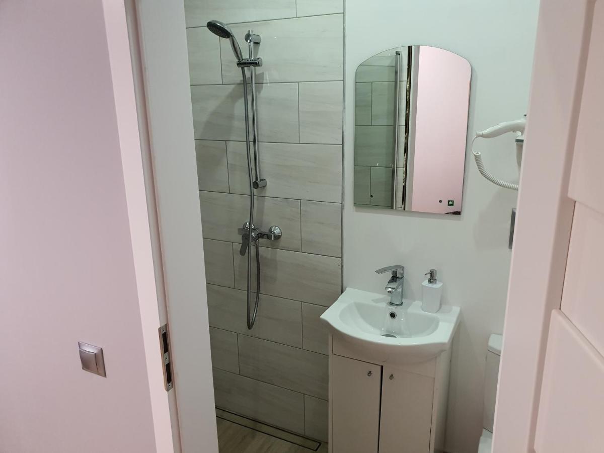 Jasna Hotelik Self Check-In Varsó Kültér fotó